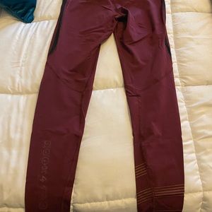 Virus compression leggings